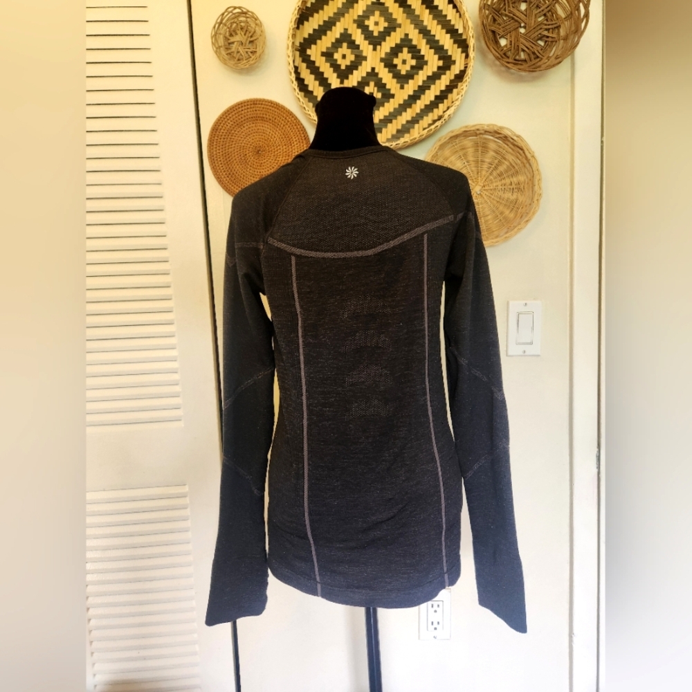 Athleta Dark Gray Long Sleeve Seam Detail Top - Picture 5 of 11